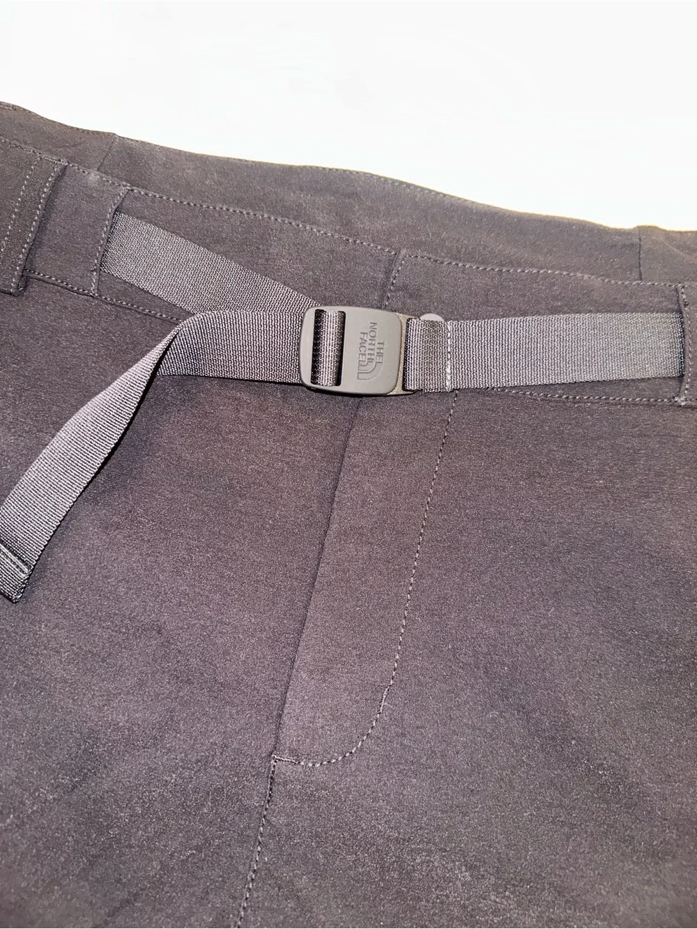 The‎ North Face Size 26W Women's Black  High-Rise Utility Shorts with Belt